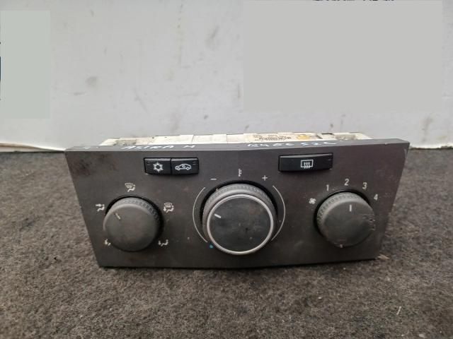 bontott OPEL ASTRA H Klíma Kapcsoló