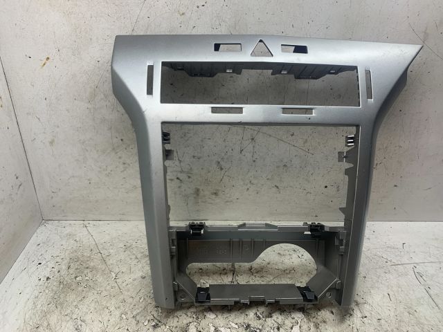 bontott OPEL ASTRA H Középkonzol Keret