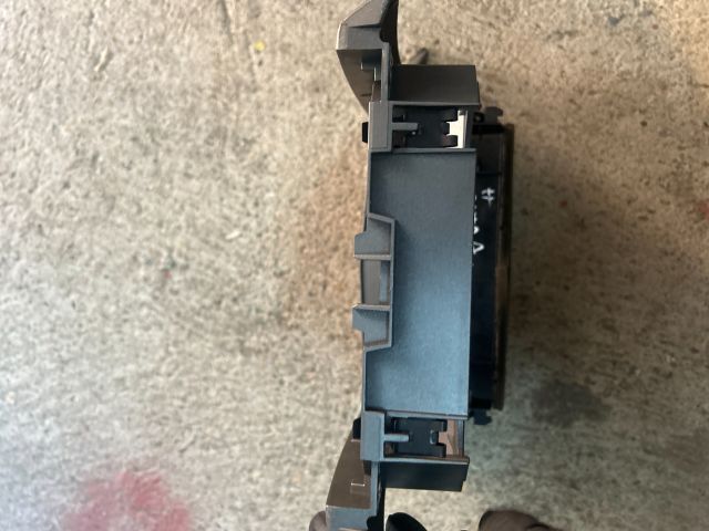 bontott OPEL ASTRA H Középkonzol Keret