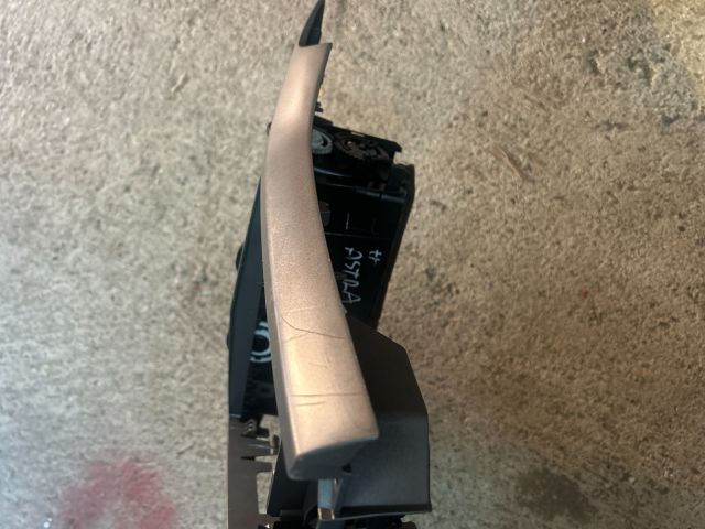 bontott OPEL ASTRA H Középkonzol Keret