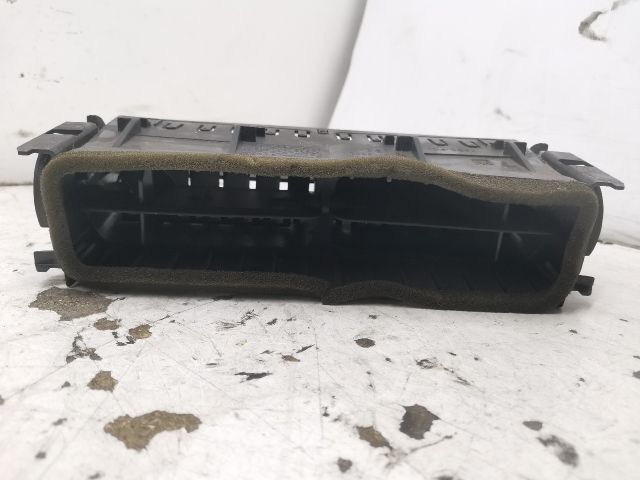 bontott OPEL ASTRA H Középső Szellőző