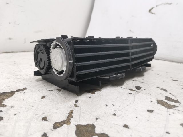 bontott OPEL ASTRA H Középső Szellőző