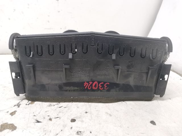 bontott OPEL ASTRA H Középső Szellőző