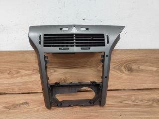 bontott OPEL ASTRA H Középső Szellőző