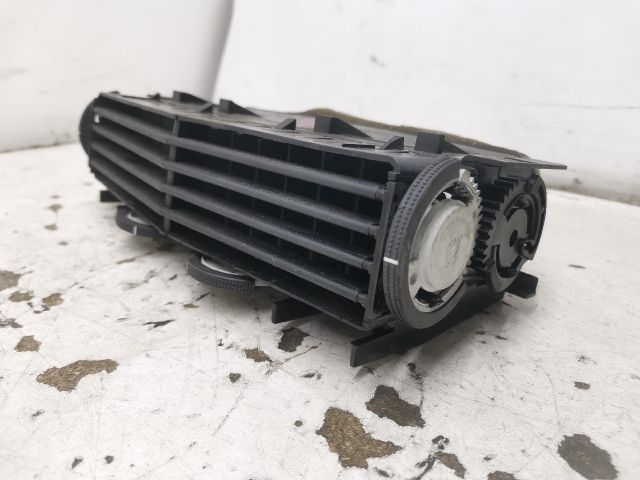 bontott OPEL ASTRA H Középső Szellőző