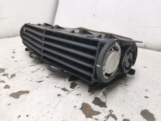 bontott OPEL ASTRA H Középső Szellőző