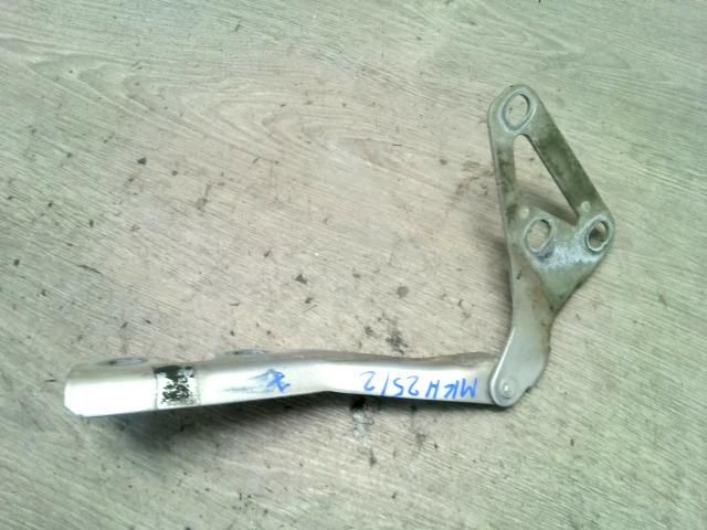 bontott OPEL ASTRA H Motorháztető Jobb Zsanér