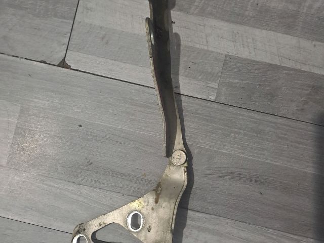 bontott OPEL ASTRA H Motorháztető Jobb Zsanér