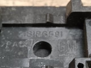 bontott OPEL ASTRA H Motorháztető Nyitó Kar / Gomb