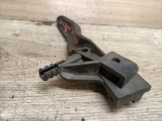 bontott OPEL ASTRA H Motorháztető Nyitó Kar / Gomb