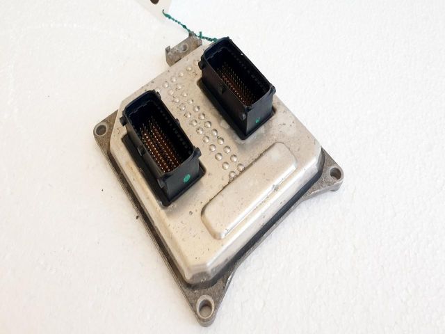 bontott OPEL ASTRA H Motorvezérlő