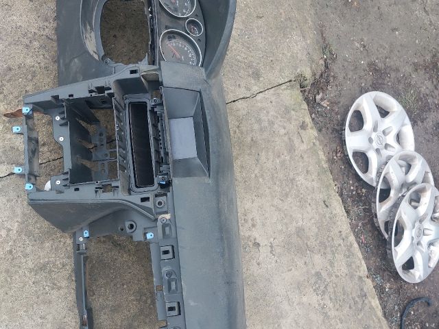 bontott OPEL ASTRA H Műszerfal Héj