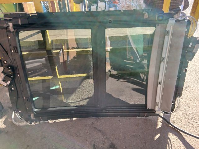 bontott OPEL ASTRA H Panoráma Tető