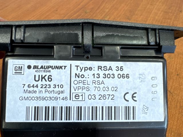 bontott OPEL ASTRA H Rádió / CD Kapcsoló