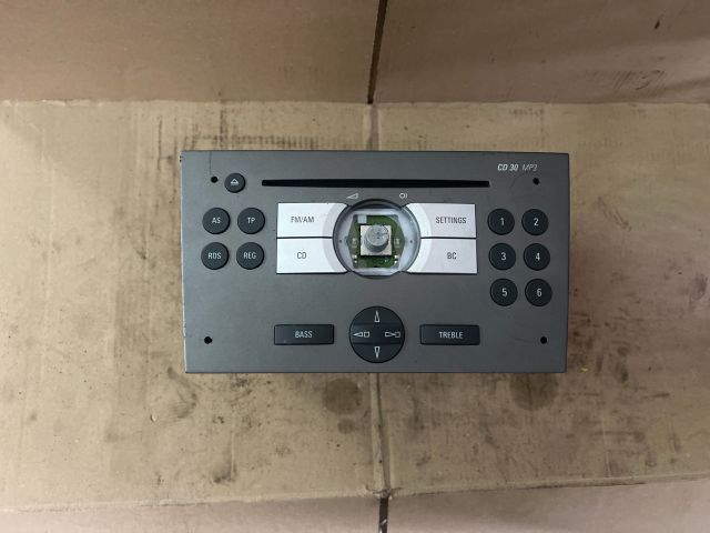 bontott OPEL ASTRA H Rádió / CD