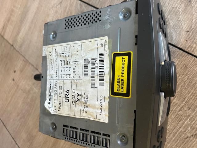 bontott OPEL ASTRA H Rádió / CD