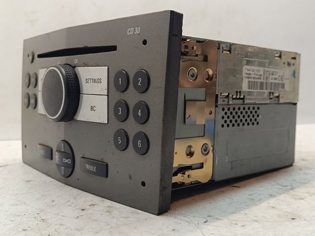 bontott OPEL ASTRA H Rádió / CD