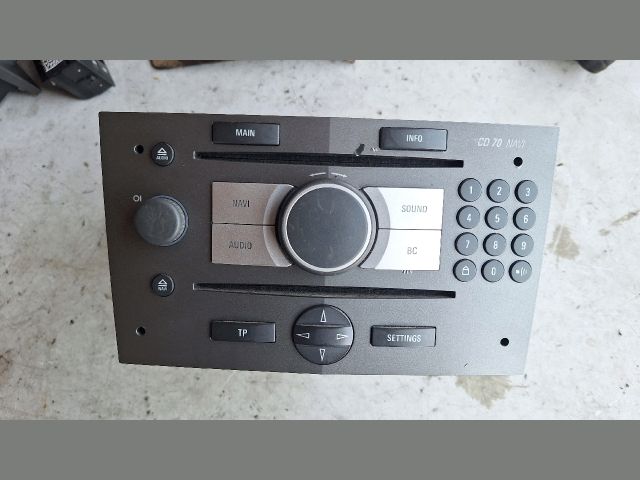 bontott OPEL ASTRA H Rádió / CD