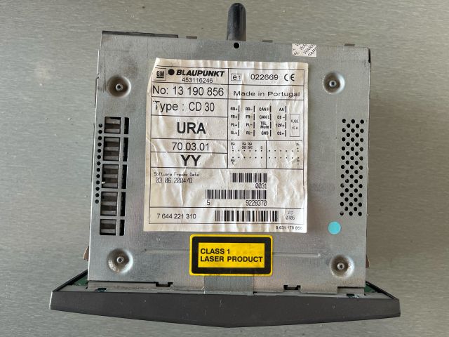 bontott OPEL ASTRA H Rádió / CD