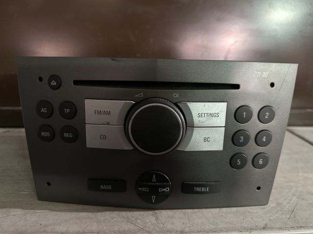 bontott OPEL ASTRA H Rádió / CD