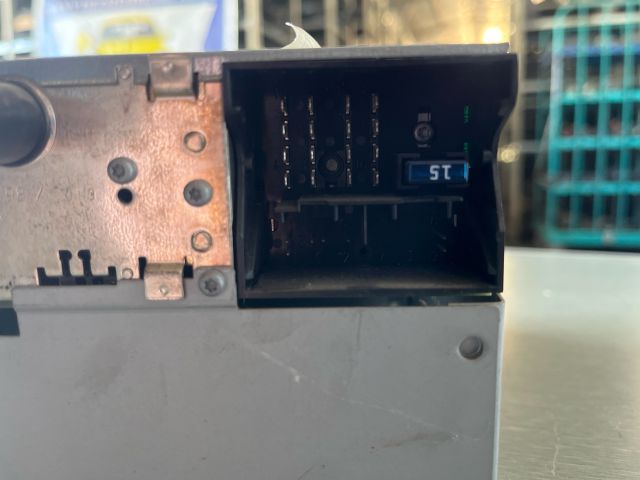 bontott OPEL ASTRA H Rádió / CD