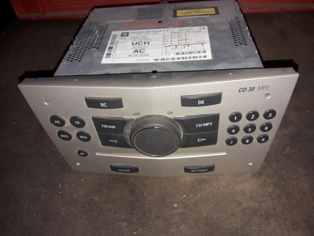 bontott OPEL ASTRA H Rádió / CD