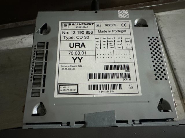 bontott OPEL ASTRA H Rádió / CD