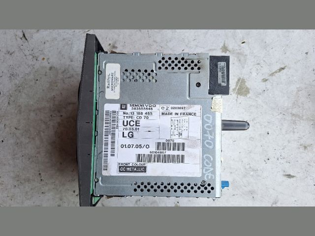 bontott OPEL ASTRA H Rádió / CD