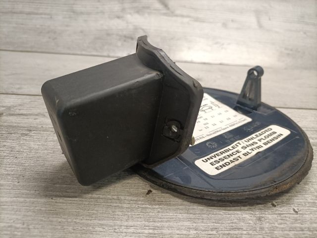 bontott OPEL ASTRA H Tankajtó