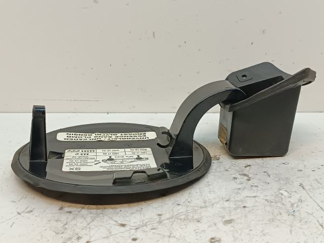 bontott OPEL ASTRA H Tankajtó