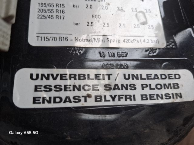 bontott OPEL ASTRA H Tankajtó