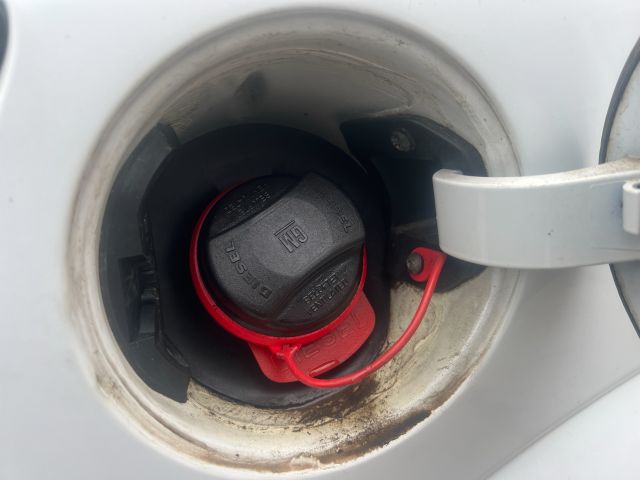 bontott OPEL ASTRA H Tankajtó