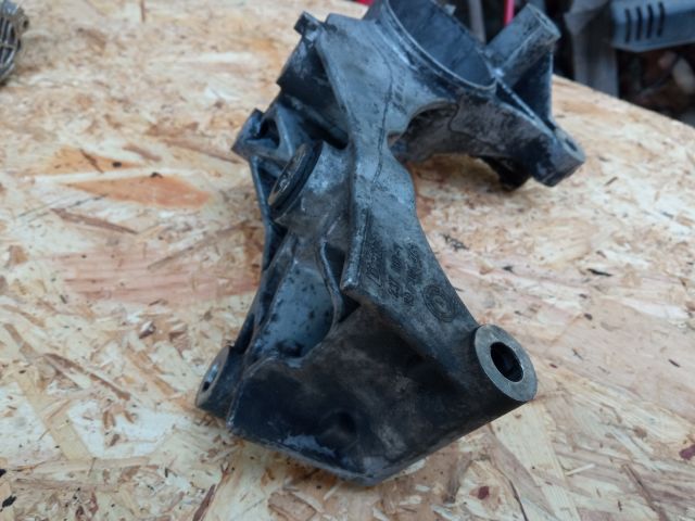 bontott OPEL ASTRA H Tartó Bak