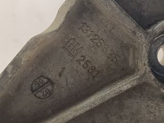 bontott OPEL ASTRA H Tartó Bak