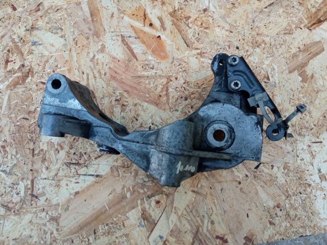 bontott OPEL ASTRA H Tartó Bak