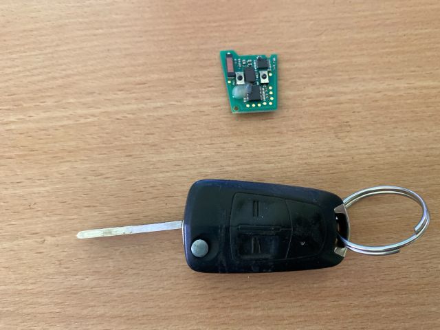 bontott OPEL ASTRA H Távirányító Kulcsbetét