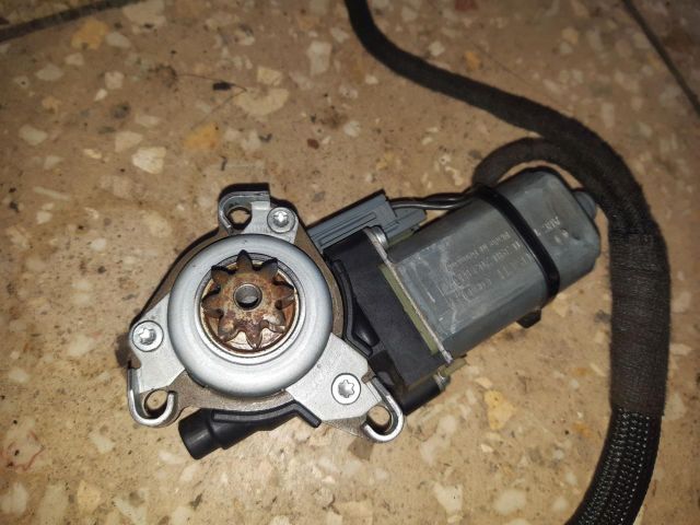 bontott OPEL ASTRA H Tető Mozgató Motor