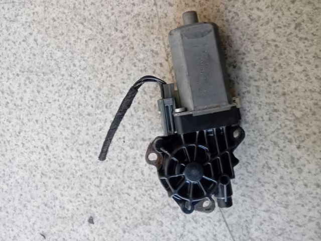 bontott OPEL ASTRA H Tető Mozgató Motor