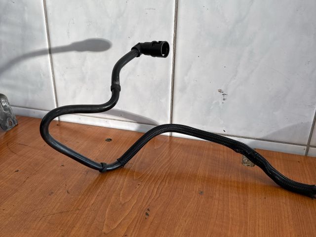 bontott OPEL ASTRA H Üzemanyagcső