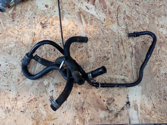 bontott OPEL ASTRA H Üzemanyagcső