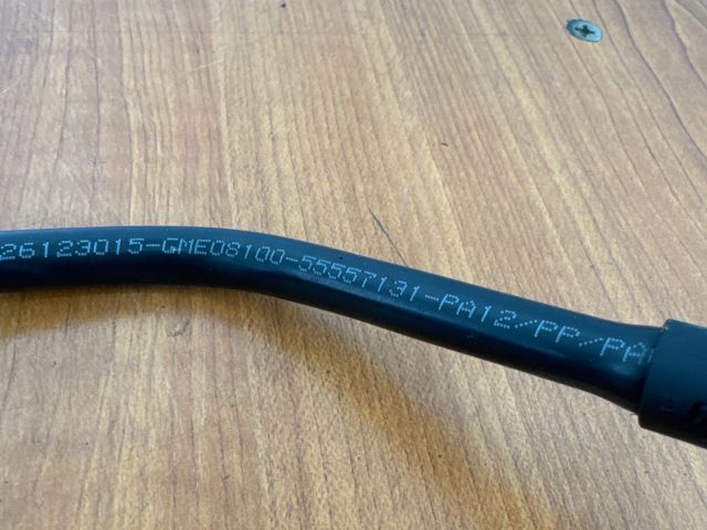 bontott OPEL ASTRA H Üzemanyagcső