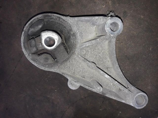 bontott OPEL ASTRA H Váltó Tartó Bak (Pozíciófüggetlen)