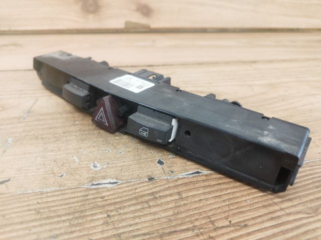 bontott OPEL ASTRA H Vészvillogó Kapcsoló