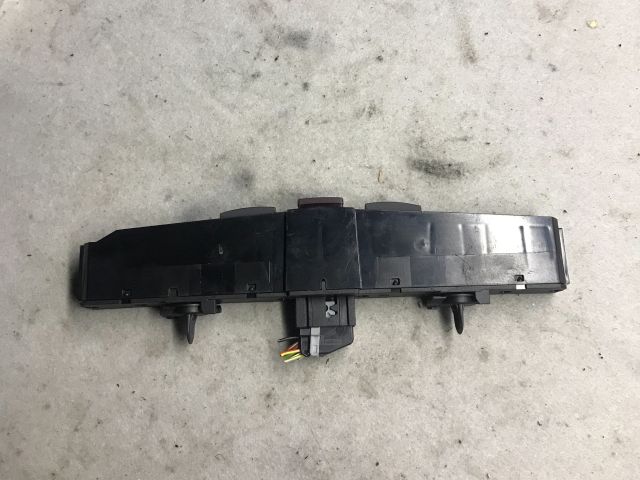 bontott OPEL ASTRA H Vészvillogó Kapcsoló