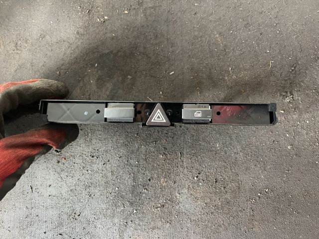 bontott OPEL ASTRA H Vészvillogó Kapcsoló