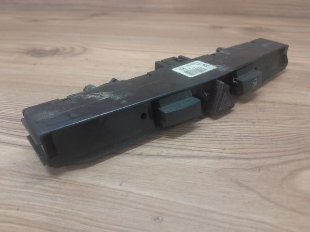 bontott OPEL ASTRA H Vészvillogó Kapcsoló