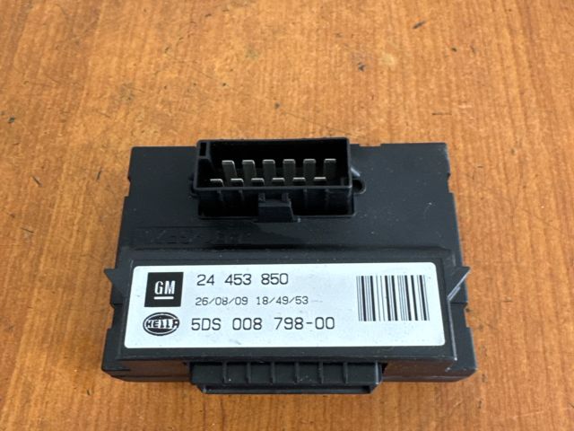 bontott OPEL ASTRA H Vonóhorog Elektronika