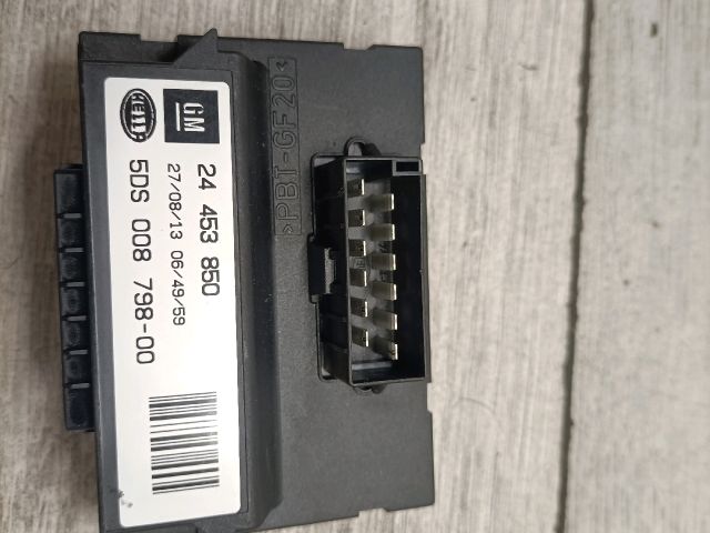 bontott OPEL ASTRA H Vonóhorog Elektronika