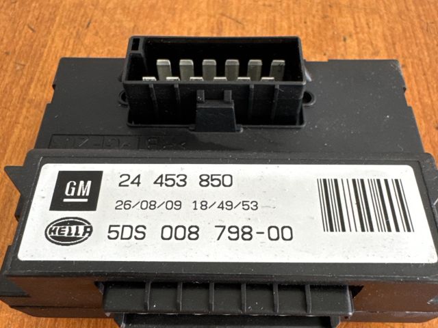 bontott OPEL ASTRA H Vonóhorog Elektronika