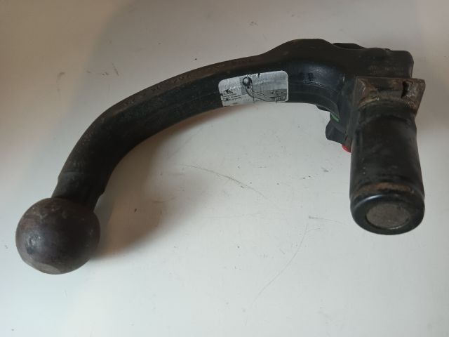 bontott OPEL ASTRA H Vonóhorog Fej